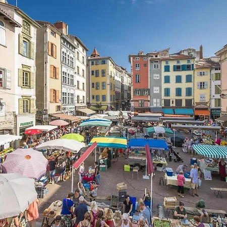 Appartement Plein Centre Du Puy En Velay Avec Parking Le Puy-en-Velay Exterior photo